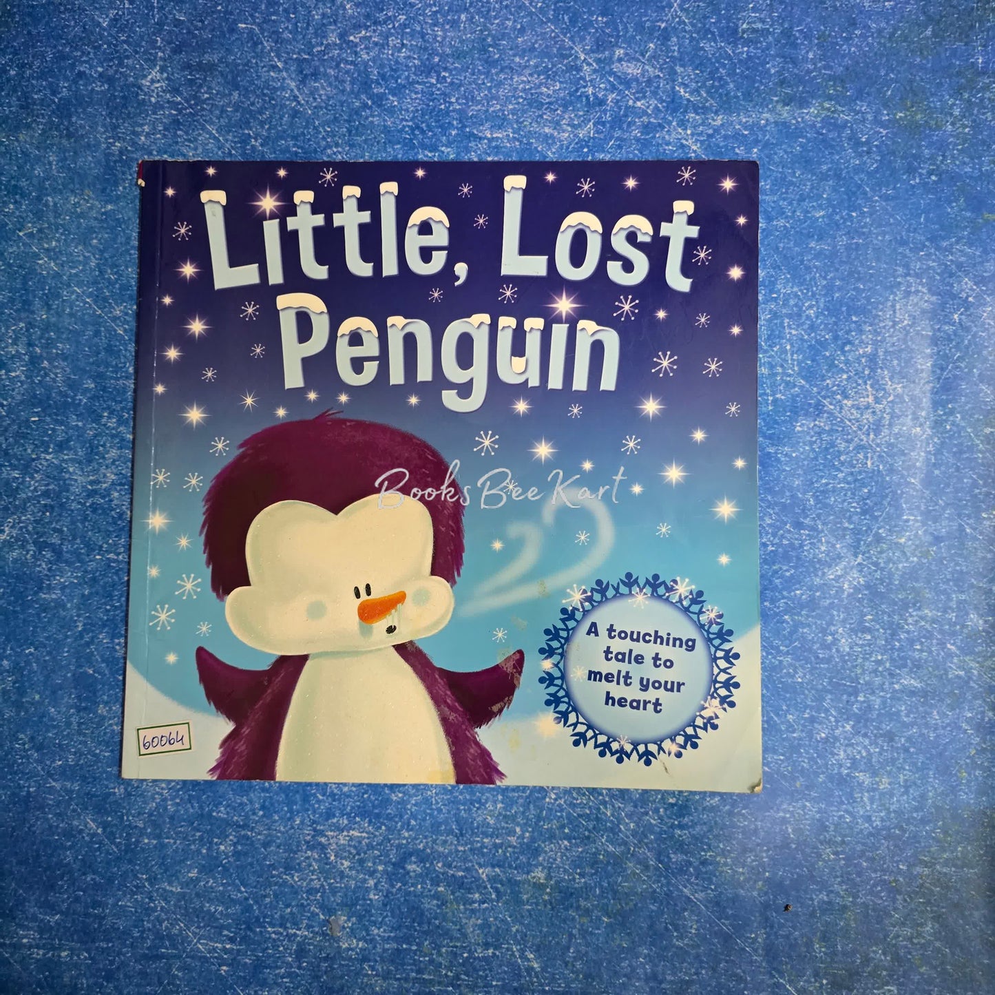 Little , lost penguin