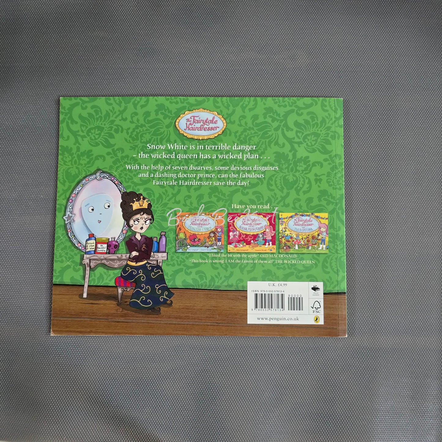 The fairytale hairderess and Snow white