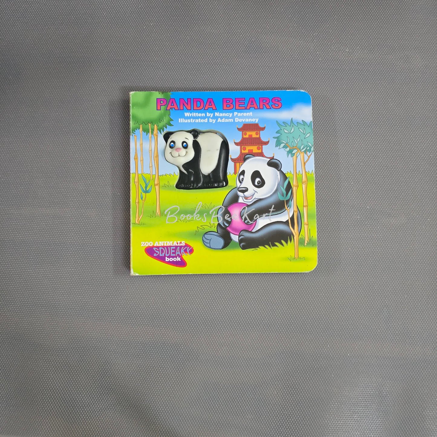 Panda bears Squeak Sound